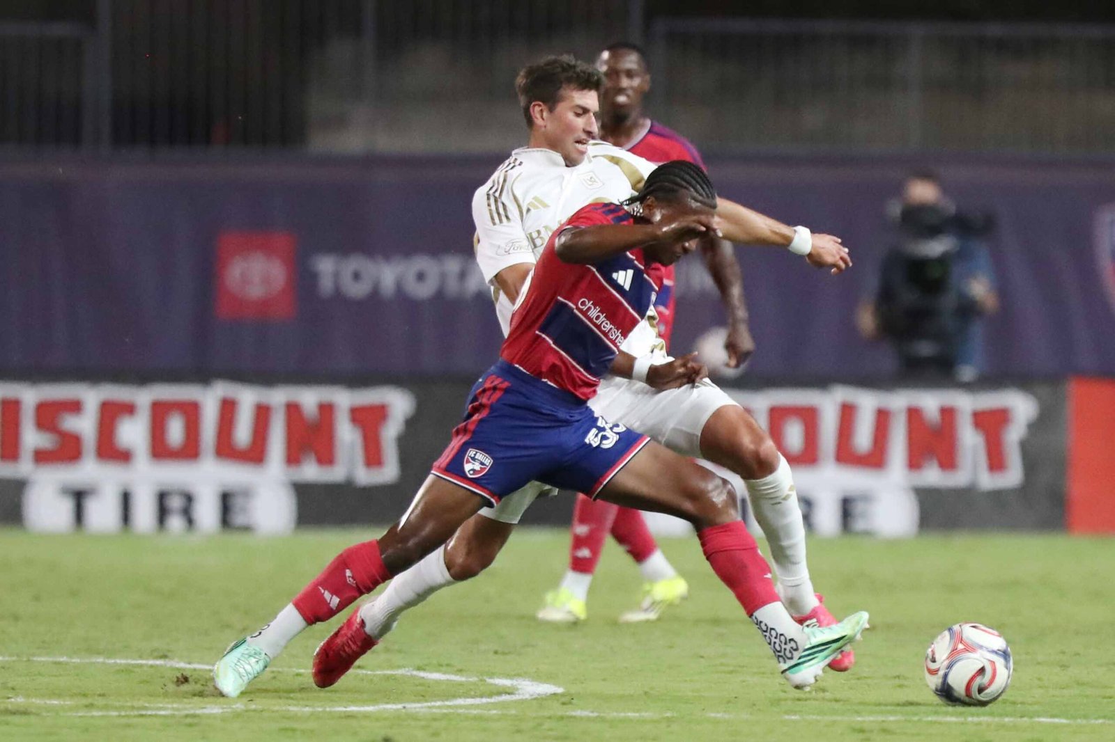 FC Dallas vence a LAFC, sube al segundo lugar del Oeste y extiende su gran momento